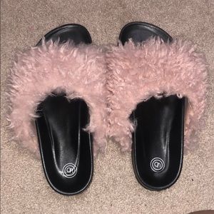 Urban Outfitters pool furry slides